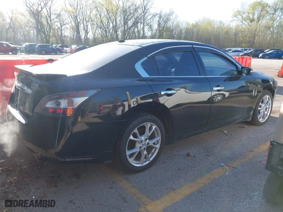 2013 Nissan Maxima 3.5 S with VIN 1N4AA5AP4DC815502, listed as a IAAI auction lot 41971700 with 199,258 mi miles. Bid and sale history available at carsss.com. Image 4.