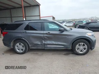 2022 Ford Explorer XLT z VIN 1FMSK7DH2NGC35828, wystawiony jako IAAI lot #41934116 z przebiegiem 46 332 mil mil oraz . Historia ofert i sprzedaży dostępna na DreamBid. Obrazek 13.