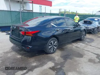 2021 Nissan Altima SV with VIN 1N4BL4DV2MN302661, listed as a IAAI auction lot 42290909 with 78,393 mi miles and . Bid and sale history available at DreamBid. Image 4.