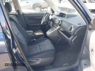 2015 Scion xB with VIN JTLZE4FE0FJ073685, listed as a IAAI auction lot 41857526 with 146,899 mi miles. Bid and sale history available at carsss.com. Image 5.