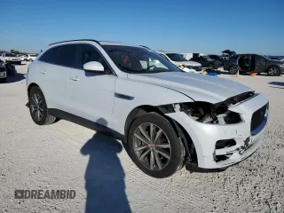 2020 Jaguar F-Pace 25t Prestige with VIN SADCK2FX7LA617986, listed as a Copart auction lot 87895495 with 106,909 mi miles and Non repairable. Bid and sale history available at DreamBid. Image 4.