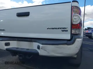 2015 Toyota Tacoma PreRunner с VIN 3TMJU4GN8FM184580, выставлен на аукционе IAAI как лот 41409861 с пробегом 185 176 миль миль и . История ставок и продаж доступна на DreamBid. Изображение 18.