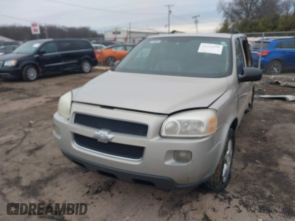 2008 Chevrolet Uplander 1LT z VIN 1GNDV33158D136872, wystawiony jako IAAI lot #41515938 z przebiegiem Nie podano mil oraz . Historia ofert i sprzedaży dostępna na DreamBid. Obrazek 18.