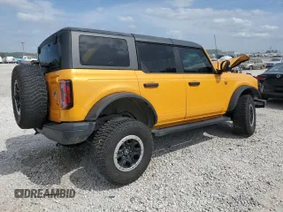 2022 Ford Bronco z VIN 1FMEE5DH2NLB68468, wystawiony jako Copart lot #53645805 z przebiegiem 25 411 mil mil oraz Szkoda całkowita • Salvage title. Historia ofert i sprzedaży dostępna na DreamBid. Obrazek 3.