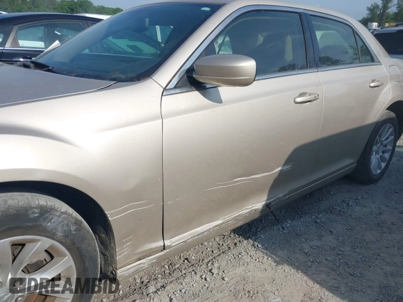 2012 Chrysler 300 with VIN 2C3CCAAG8CH261449, listed as a IAAI auction lot 42126170 with 189,961 mi miles and . Bid and sale history available at DreamBid. Image 6.