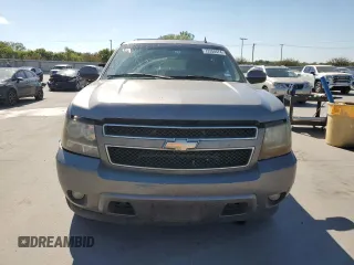 2008 Chevrolet Suburban LTZ with VIN 3GNFC16J28G181446, listed as a Copart auction lot 72350674 with 372,561 mi miles and Salvage Title. Bid and sale history available at carsss.com. Image 5.