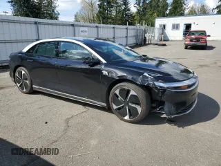 2024 Lucid Air Touring z VIN 50EA1TEA0RA005240, wystawiony jako Copart lot #52596695 z przebiegiem 4162 mil mil oraz Szkody całkowita. Historia ofert i sprzedaży dostępna na DreamBid. Obrazek 4.