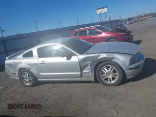 2006 Ford Mustang GT Deluxe with VIN 1ZVFT82H965232561, listed as a IAAI auction lot 41790551 with 222,967 mi miles and . Bid and sale history available at carsss.com. Image 13.