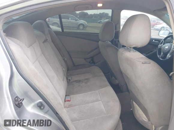 2009 Nissan Altima 2.5 z VIN 1N4AL21E79N424119, wystawiony jako IAAI lot #42278226 z przebiegiem 210 342 mil mil oraz . Historia ofert i sprzedaży dostępna na DreamBid. Obrazek 8.