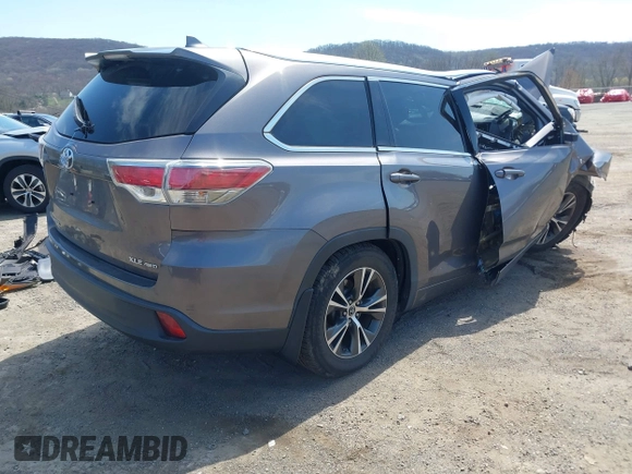 2016 Toyota Highlander XLE z VIN 5TDJKRFH8GS231543, wystawiony jako IAAI lot #42071117 z przebiegiem Nie podano mil oraz . Historia ofert i sprzedaży dostępna na DreamBid. Obrazek 4.