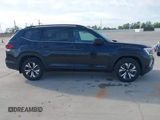 2024 Volkswagen Atlas SE with VIN 1V2LR2CA7RC553936, listed as a IAAI auction lot 40662181 with 4,305 mi miles and . Bid and sale history available at DreamBid. Image 13.