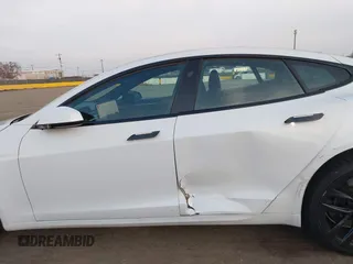 2022 Tesla Model S with VIN 5YJSA1E57NF483768, listed as a IAAI auction lot 41069339 with 35,342 mi miles and . Bid and sale history available at DreamBid. Image 14.