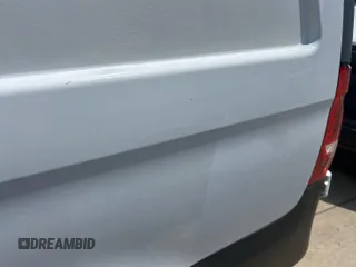2017 Mercedes-Benz Metris Cargo z VIN WD3PG2EA1H3262363, wystawiony jako IAAI lot #42469860 z przebiegiem 56 341 mil mil oraz . Historia ofert i sprzedaży dostępna na DreamBid. Obrazek 10.