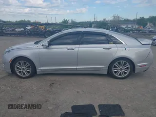 2014 Lincoln MKZ with VIN 3LN6L2GK5ER823529, listed as a IAAI auction lot 42221147 with 151,751 mi miles and . Bid and sale history available at DreamBid. Image 14.