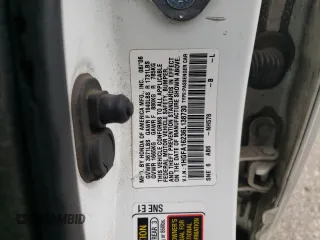 2006 Honda Civic z VIN 1HGFA16236L138730, wystawiony jako Copart lot #55713124 z przebiegiem 260 169 mil mil oraz Czysty tytuł • Clean title. Historia ofert i sprzedaży dostępna na DreamBid. Obrazek 12.
