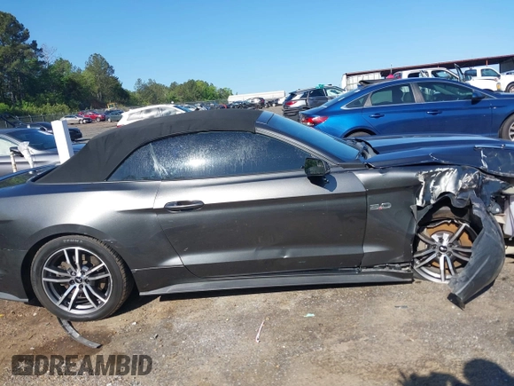 2017 Ford Mustang GT Premium z VIN 1FATP8FFXH5295034, wystawiony jako IAAI lot #41973926 z przebiegiem 153 870 mil mil oraz . Historia ofert i sprzedaży dostępna na DreamBid. Obrazek 13.
