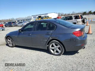 2012 BMW 3 Series 328i z VIN WBA3A5G57CNP16441, wystawiony jako Copart lot #49571245 z przebiegiem 140 245 mil mil oraz Szkoda całkowita • Salvage title. Historia ofert i sprzedaży dostępna na DreamBid. Obrazek 2.