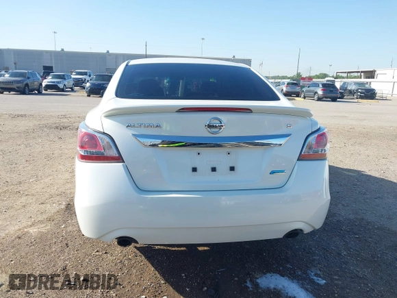 2014 Nissan Altima S with VIN 1N4AL3AP5EN335473, listed as a IAAI auction lot 41952678 with 156,474 mi miles and . Bid and sale history available at DreamBid. Image 17.