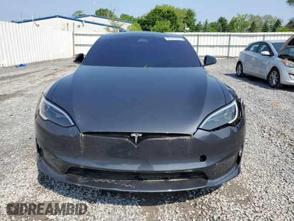 2023 Tesla Model S Plaid z VIN 5YJSA1E61PF518977, wystawiony jako Copart lot #60391625 z przebiegiem Nie podano mil oraz Szkoda całkowita • Salvage title. Historia ofert i sprzedaży dostępna na DreamBid. Obrazek 5.