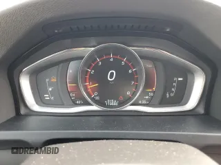 2016 Volvo V60 T5 z VIN YV4612HK2G1005209, wystawiony jako Copart lot #54022275 z przebiegiem 119 680 mil mil oraz Szkoda całkowita • Salvage title. Historia ofert i sprzedaży dostępna na DreamBid. Obrazek 9.