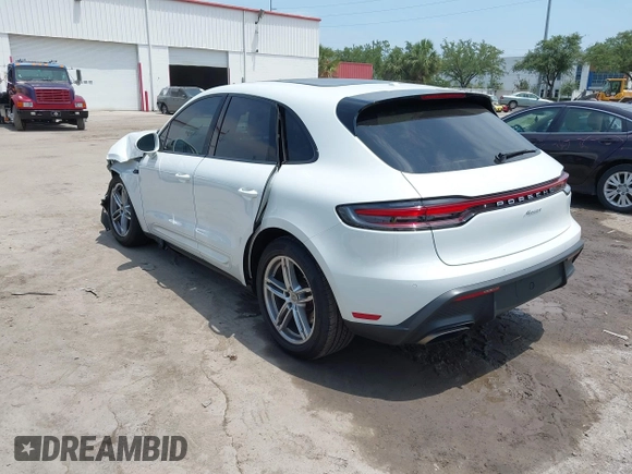 2022 Porsche Macan with VIN WP1AA2A54NLB07869, listed as a IAAI auction lot 42329019 with 41,613 mi miles and . Bid and sale history available at DreamBid. Image 3.