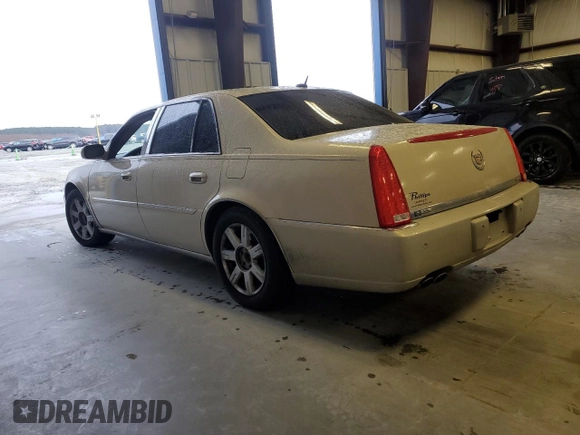 2007 Cadillac DTS V8 z VIN 1G6KD57YX7U201089, wystawiony jako Copart lot #44665825 z przebiegiem 117 048 mil mil oraz Szkoda całkowita • Salvage title. Historia ofert i sprzedaży dostępna na DreamBid. Obrazek 2.