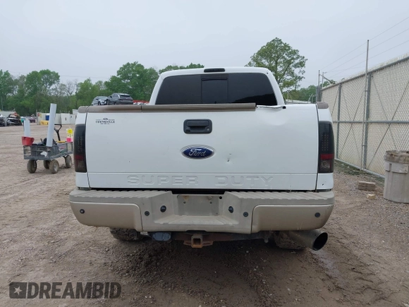2009 Ford F-250 XL z VIN 1FTSW21R89EA13708, wystawiony jako IAAI lot #41835218 z przebiegiem 303 693 mil mil oraz . Historia ofert i sprzedaży dostępna na DreamBid. Obrazek 17.