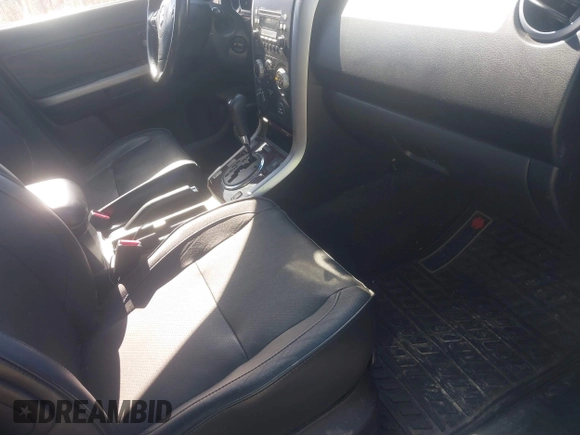 2007 Suzuki Grand Vitara Luxury z VIN JS3TD947074204900, wystawiony jako IAAI lot #41488003 z przebiegiem 187 502 mil mil oraz . Historia ofert i sprzedaży dostępna na DreamBid. Obrazek 5.