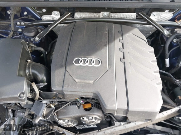 2021 Audi Q5 Premium Plus with VIN WA1BAAFY4M2051403, listed as a IAAI auction lot 40765677 with 30,496 mi miles. Bid and sale history available at carsss.com. Image 10.