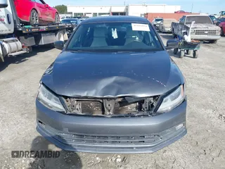2016 Volkswagen Jetta Sport z VIN 3VWD17AJXGM302382, wystawiony jako IAAI lot #41441854 z przebiegiem 131 569 mil mil oraz . Historia ofert i sprzedaży dostępna na DreamBid. Obrazek 12.