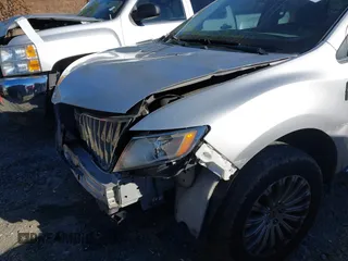2014 Lincoln MKX with VIN 2LMDJ8JK3EBL15281, listed as a IAAI auction lot 41600646 with 201,995 mi miles. Bid and sale history available at carsss.com. Image 6.