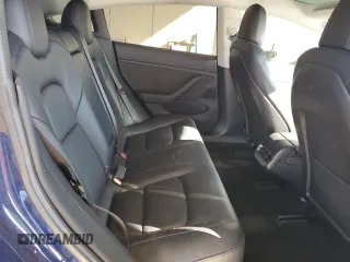 2018 Tesla Model 3 Long Range Battery z VIN 5YJ3E1EA1JF038510, wystawiony jako Copart lot #46352325 z przebiegiem 45 080 mil mil oraz Czysty tytuł • Clean title. Historia ofert i sprzedaży dostępna na DreamBid. Obrazek 10.