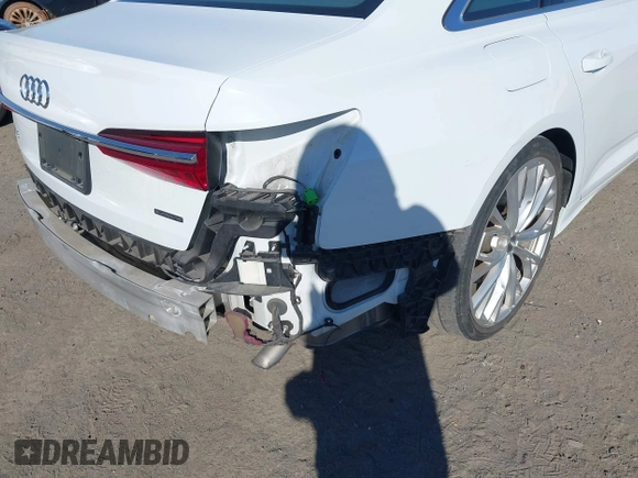 2019 Audi A6 Prestige with VIN WAUM2AF22KN044384, listed as a IAAI auction lot 41811753 with 38,602 mi miles and . Bid and sale history available at DreamBid. Image 18.