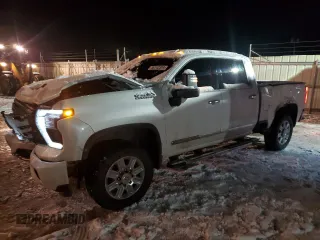 2024 Chevrolet Silverado 3500HD High Country with VIN 1GC4YVEY0RF124804, listed as a Copart auction lot 86140304 with 32,840 mi miles and Salvage Title. Bid and sale history available at carsss.com. Image 1.