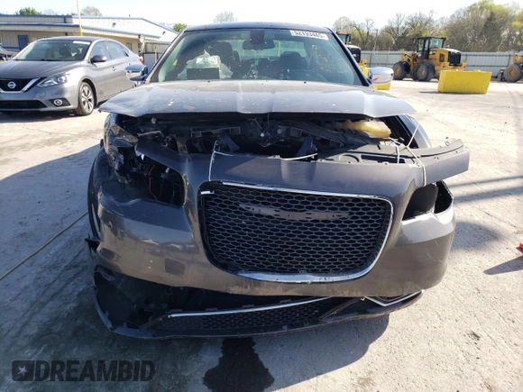 2019 Chrysler 300 Limited z VIN 2C3CCAEG4KH609787, wystawiony jako Copart lot #52193465 z przebiegiem 81 234 mil mil oraz Szkoda całkowita • Salvage title. Historia ofert i sprzedaży dostępna na DreamBid. Obrazek 5.