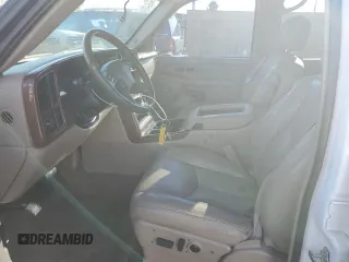 2006 GMC Sierra 1500 SLE1 z VIN 2GTEC13TX61204438, wystawiony jako Copart lot #84847074 z przebiegiem 143 518 mil mil oraz Szkoda całkowita • Salvage title. Historia ofert i sprzedaży dostępna na DreamBid. Obrazek 7.
