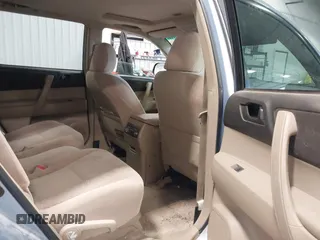2009 Toyota Highlander z VIN JTEES41A692125192, wystawiony jako IAAI lot #42407380 z przebiegiem 362 168 mil mil oraz . Historia ofert i sprzedaży dostępna na DreamBid. Obrazek 8.