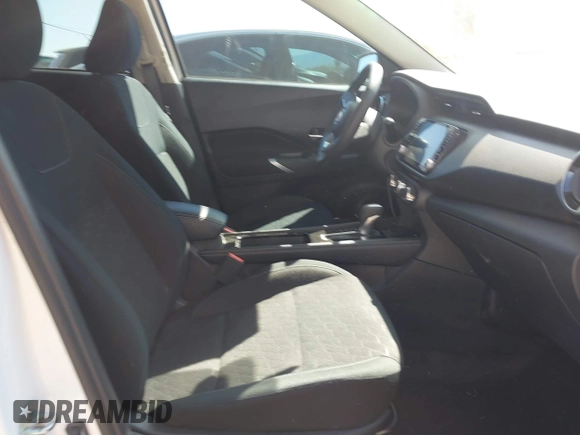 2024 Nissan Kicks SV with VIN 3N1CP5CV3RL496072, listed as a IAAI auction lot 41827609 with 9,059 mi miles. Bid and sale history available at carsss.com. Image 5.
