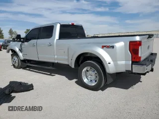 2019 Ford Super Duty F-450 DRW XL with VIN 1FT8W4DT1KEG71809, listed as a Copart auction lot 47646435 with 62,687 mi miles and Salvage Title. Bid and sale history available at carsss.com. Image 2.