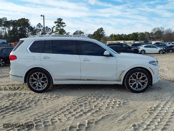 2019 BMW X7 xDrive40i with VIN 5UXCW2C53KL088430, listed as a IAAI auction lot 41480063 with 63,550 mi miles. Bid and sale history available at carsss.com. Image 13.