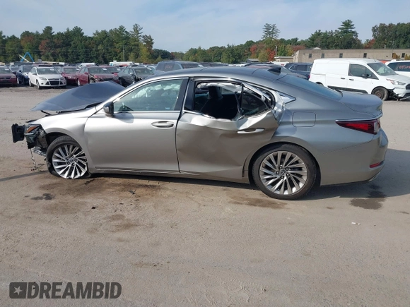 2019 Lexus ES 350 with VIN 58ABZ1B1XKU021657, listed as a IAAI auction lot 40505523 with Not provided miles and . Bid and sale history available at DreamBid. Image 13.