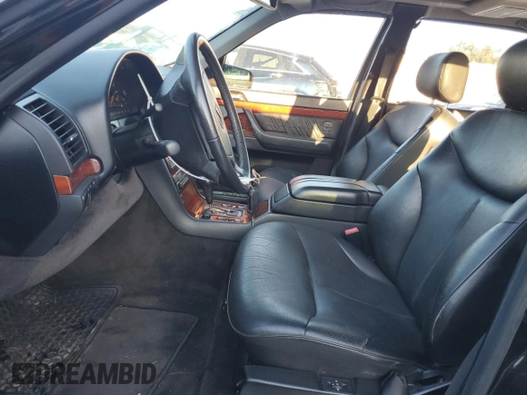1999 Mercedes-Benz S 320/430/500 z VIN WDBGA33G5XA423665, wystawiony jako Copart lot #88708975 z przebiegiem Nie podano mil oraz Czysty tytuł • Clean title. Historia ofert i sprzedaży dostępna na DreamBid. Obrazek 7.