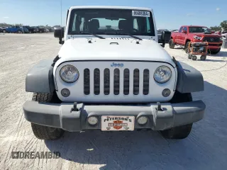 2018 Jeep Wrangler JK Unlimited Sport S with VIN 1C4BJWDG6JL811267, listed as a Copart auction lot 86688384 with 60,882 mi miles and Non Repairable. Bid and sale history available at carsss.com. Image 5.