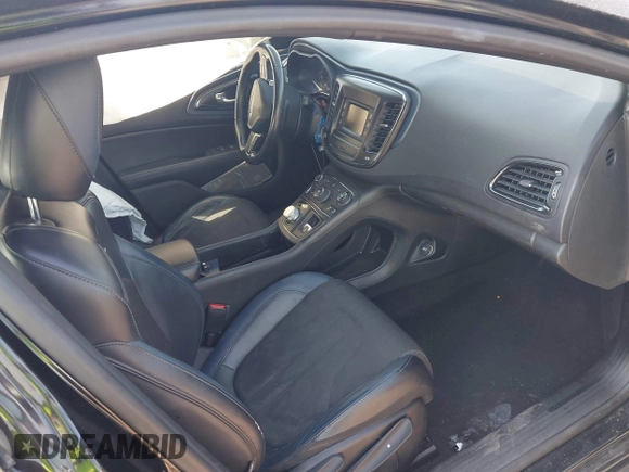 2015 Chrysler 200 S with VIN 1C3CCCBB9FN674748, listed as a IAAI auction lot 42042220 with 162,187 mi miles. Bid and sale history available at carsss.com. Image 5.