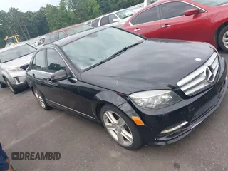 2011 Mercedes-Benz C 300 Sport с VIN WDDGF5EB2BA460963, выставлен на аукционе IAAI как лот 42511005 с пробегом 157 797 миль миль и . История ставок и продаж доступна на DreamBid. Изображение 1.