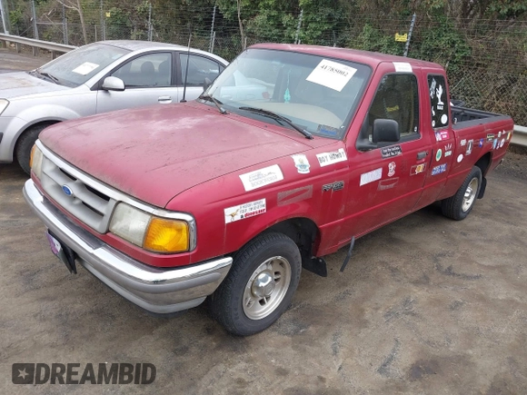 1996 Ford Ranger XL z VIN 1FTCR14A3TPA22615, wystawiony jako IAAI lot #41785002 z przebiegiem 94 455 mil mil oraz . Historia ofert i sprzedaży dostępna na DreamBid. Obrazek 2.
