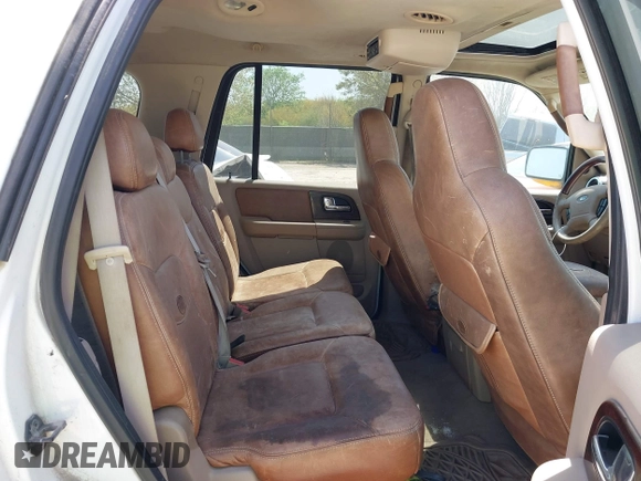 2006 Ford Expedition Eddie Bauer with VIN 1FMFU17566LA65461, listed as a IAAI auction lot 41820755 with 191,177 mi miles. Bid and sale history available at carsss.com. Image 8.