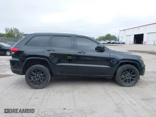 2018 Jeep Grand Cherokee Laredo E with VIN 1C4RJFAG7JC312948, listed as a IAAI auction lot 41624027 with 116,763 mi miles. Bid and sale history available at carsss.com. Image 14.