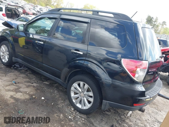 2011 Subaru Forester 2.5X Premium with VIN JF2SHBDCXBH770505, listed as a IAAI auction lot 41945500 with 1 mi miles. Bid and sale history available at carsss.com. Image 3.