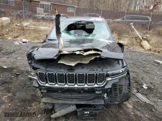 2023 Jeep Grand Cherokee Limited with VIN 1C4RJHBG6PC523674, listed as a Copart auction lot 43542945 with 0 mi miles and Non Repairable. Bid and sale history available at carsss.com. Image 5.